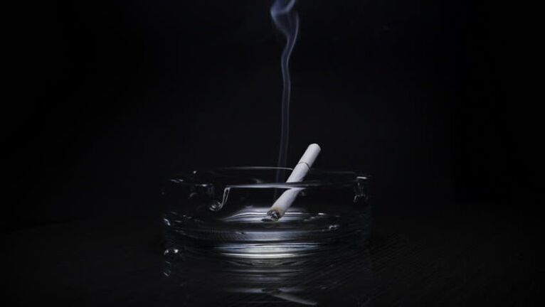 cigarro e fumar em jejum